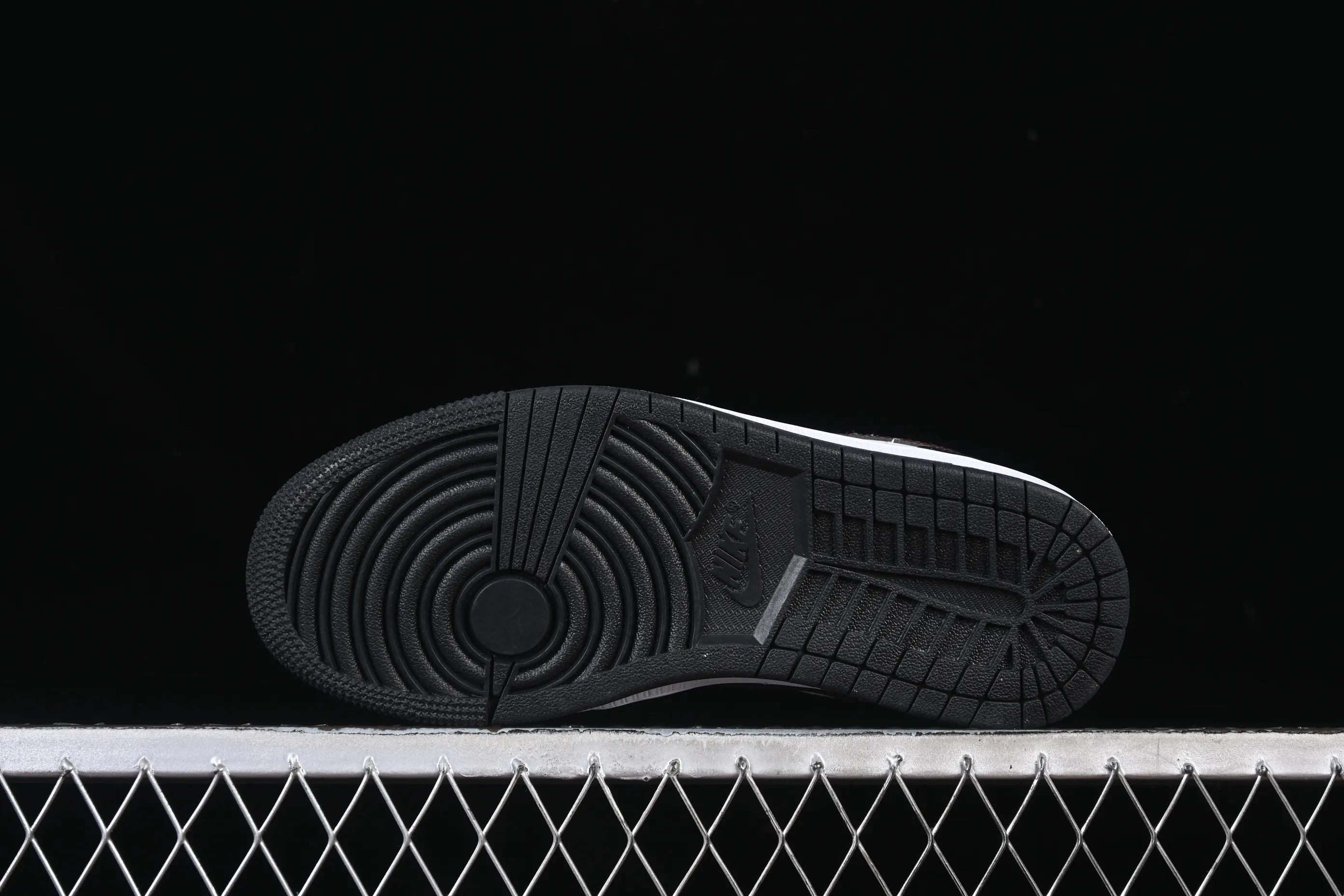 All categories Air Jordan Jordan series basketball shoes Air Jordan 1 Low Air Jordan 1 Low AJ1 Joe 1 black color low-top cultural casual sneakers IO3393-010